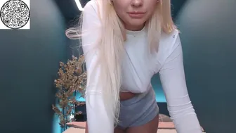 8a8y_nura chaturbate Petite brunette babe sucking dildo