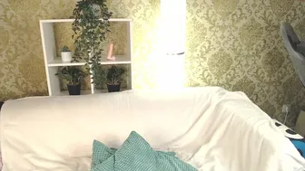 liana_black chaturbate Slender babe masturbates pussy in the bath