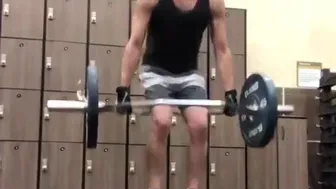 bwctravelvids onlyfans Busty beauty demonstrates tattooed body