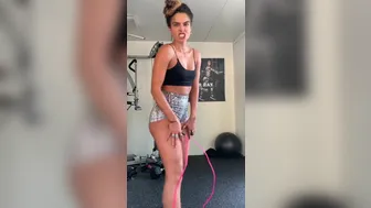 Sommer Ray aka sommerakaray onlyfans Pretty girl masturbates cap