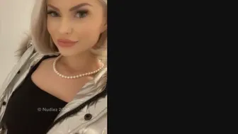 LaynaBoo aka Layna Boo aka laynaaboo onlyfans Plump bitch creases her boobs