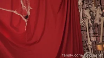 Amouranth onlyfans Busty hottie fucks handjob cunt