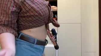 trishyland onlyfans  super chicula jerks off