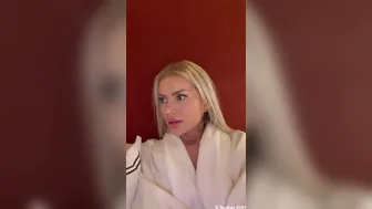 LaynaBoo aka Layna Boo aka laynaaboo onlyfans Full breasted sterlet caresses shaved cunt