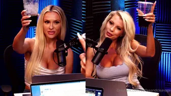 Coffee and Cleavage aka coffeeandcleavage onlyfans  ass privat