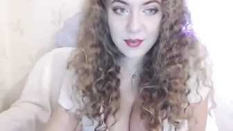 nicola_lyn Unusual slut gently jerks off