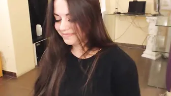 alma_pearl Busty curvy masturbates vagina