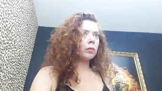hotncrazymilf Big ass bitch shows off charm