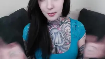 harliequinnx Slutty granny having fun with sex toy