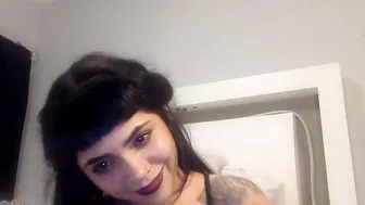 kttyamore Cute slut fucks himself in the ass