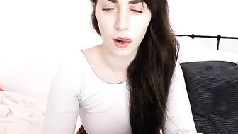 ellaveee Lustful bitch sucks a dude's penis
