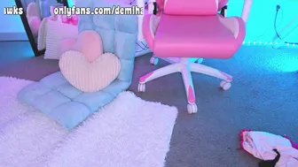 demihawks chaturbate Busty prostitute erotic posing