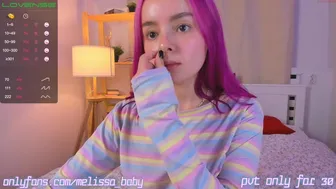 8a8ytip chaturbate Cattle with massive legs charmingly squeezes pussy