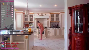 misss_vikki chaturbate Busty chick gently pulls pussy