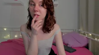 curly_ginny chaturbate Red-haired bitch excites beautiful legs