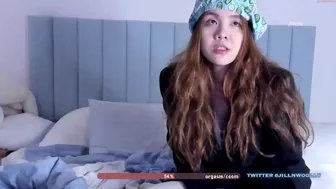 jillikins chaturbate Hot beast jerking her shaved cunt