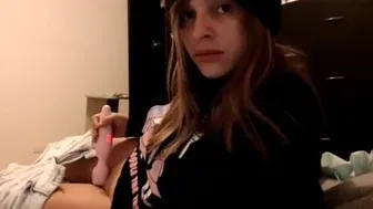 Kendall Tyler chaturbate  bosome chick eagerly absorbs dildo