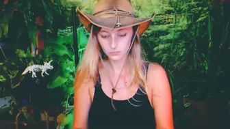 yoursecretgirlfriend11 chaturbate Naughty lady jerking off her pussy