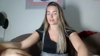 bindibaby chaturbate t terry cap to holes