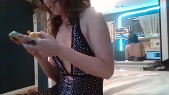 dumlala chaturbate handjob home