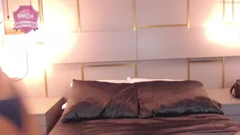 abril__jones chaturbate Busty brunette sucks dildo