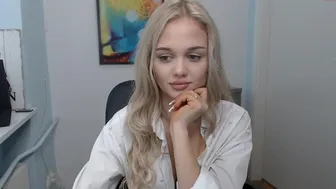 leila_il chaturbate - pretty cream lotion pussy