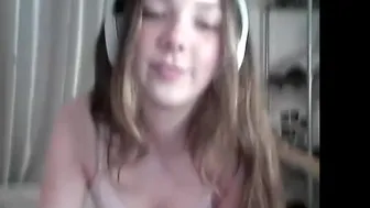 romalierosie chaturbate Naughty confused pussy caresses pussy with girlfriend