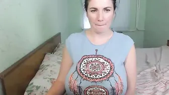 alisiaparril Blonde curvy fucks pussy with phallus