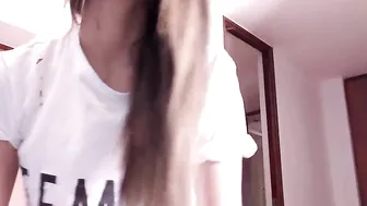miaduval jumps on a toy and cums