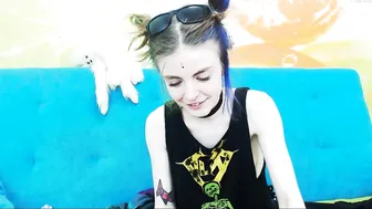 liana_nice licks nipples