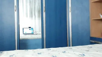 wetself Pretty girl rubs pussy