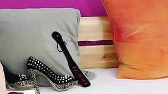 bustyxxhelen Red-haired slut strips and pussy pulls