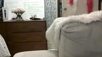 whiteonrice69 Crazy Blonde twirling ass