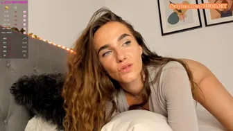 hell_lo chaturbate Adorable nipple strips big boobs