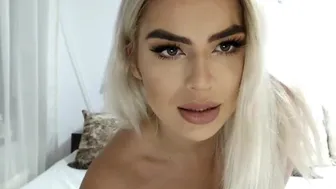 kissofacobra chaturbate Cute doll gives her pussy a dildo