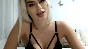 kissofacobra chaturbate Lovely girls pose in free chat