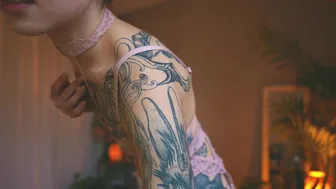 sorenyu chaturbate Busty babe caresses nipples