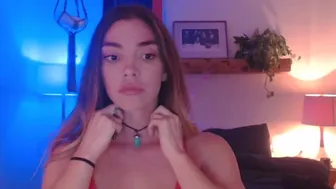 nikiskyler chaturbate Hot lady caresses big tits