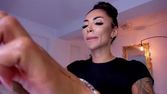 indiansweety chaturbate Sweet babe shows tattoo