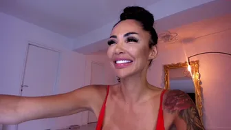 indiansweety chaturbate Hot lady passionately pulls pussy