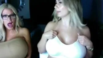 swedish_bella chaturbate Cute girl gets naked and jerks off