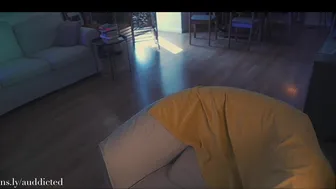 auddicted chaturbate Blond slut jerking off dick