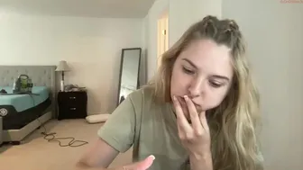 tpink95 chaturbate Sexy ladies teasing shaved pussies