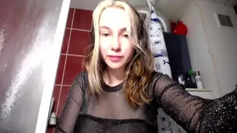 melnextd chaturbate Sexy ladies teasing shaved pussies