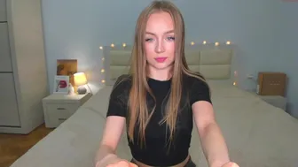 tiffanywest99 Depraved plays with her holes