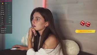 hoolybunny Gorgeous chick strips and jerks off her cunt