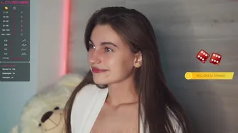 hoolybunny  loves jerking off and catches the buzz form the process