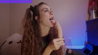 chroniclove Insatiable beauty fucking sex machine