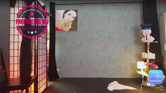 monkeylina Beautiful brown hair turns big booty