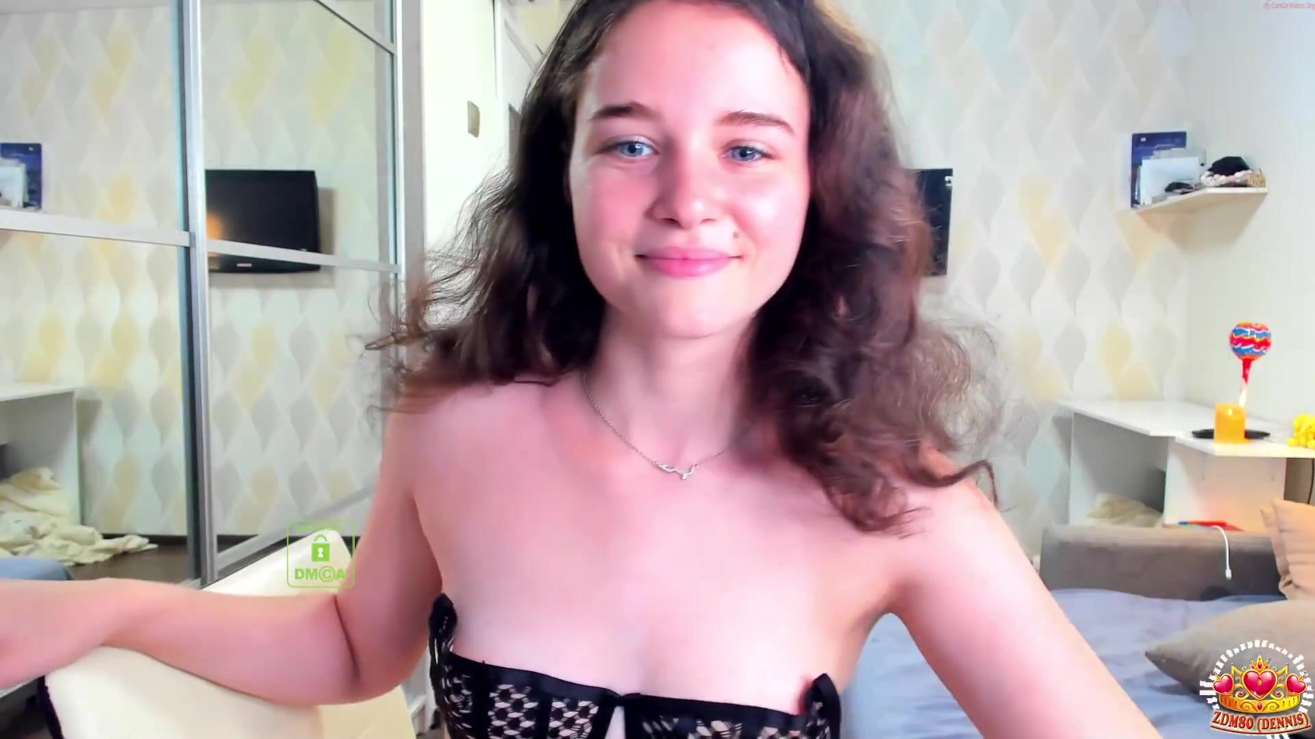 Demurelixir webcam show form April-25-2022 year.